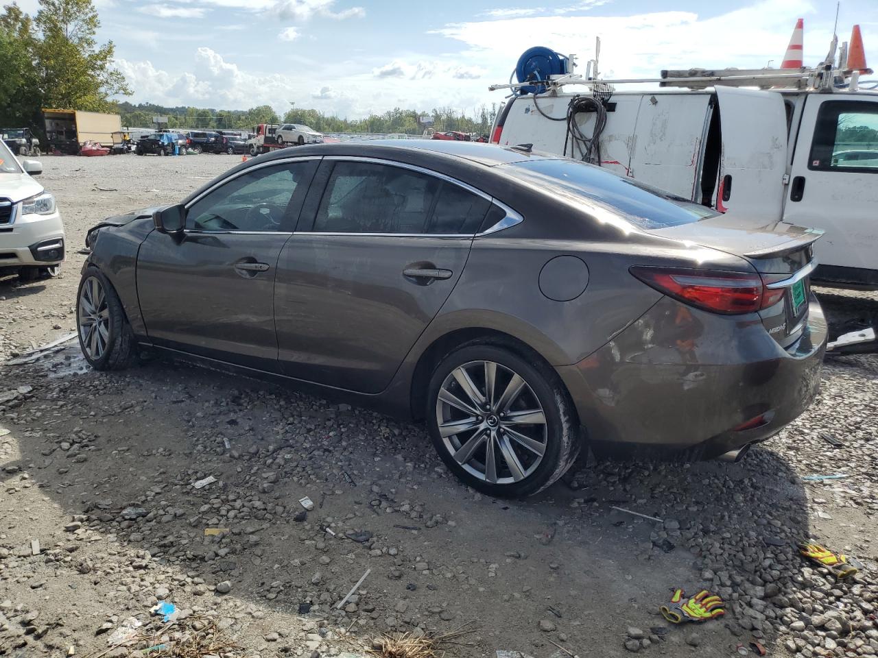 JM1GL1WY0J1323839 2018 MAZDA 6 - Image 2