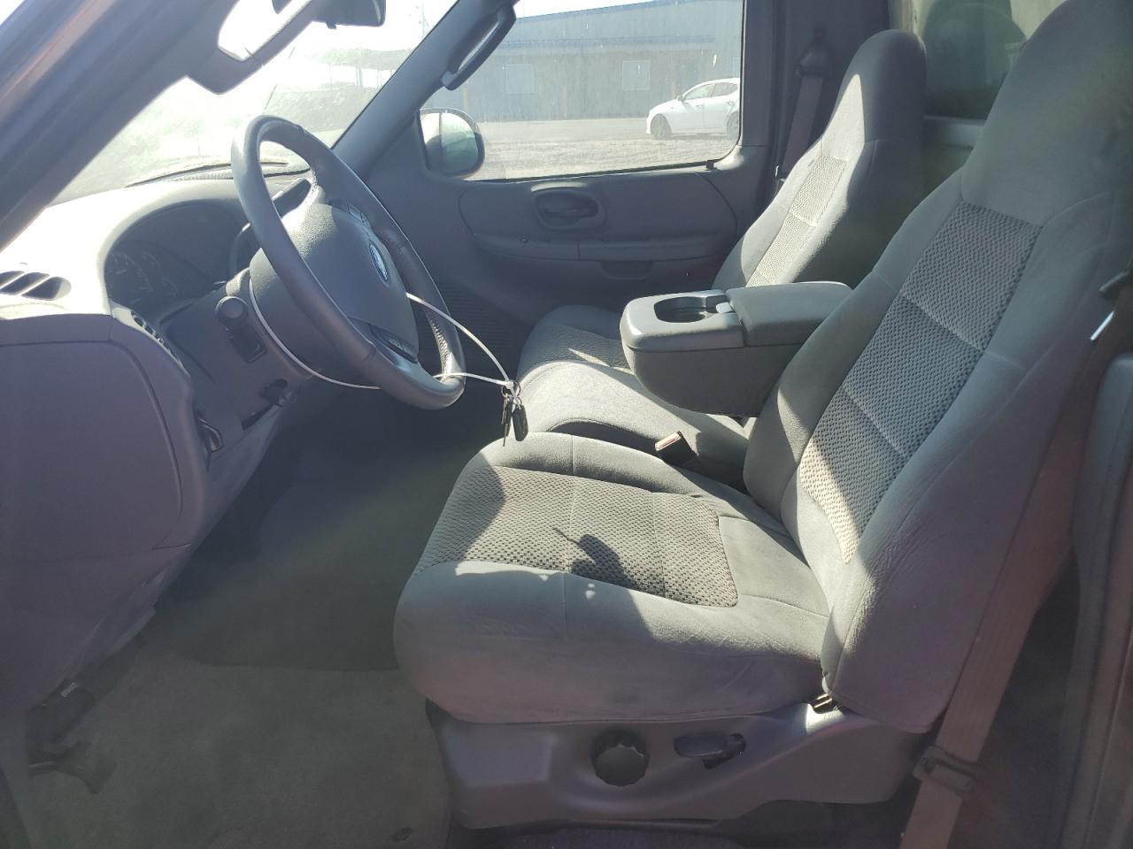 1FTRF17293NA86810 2003 Ford F150 1FTRF17293NA86810 2003 Ford F150