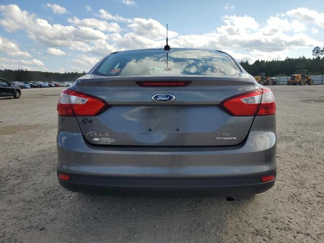 Sedans FORD FOCUS 2013 Gray