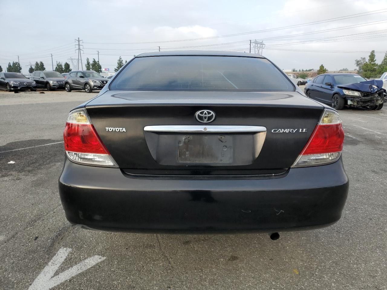 4T1BE32K75U637537 2005 Toyota Camry Le