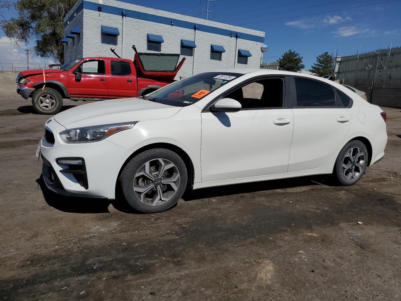 VIN 3KPF24AD4KE115093 2019 KIA FORTE no.1