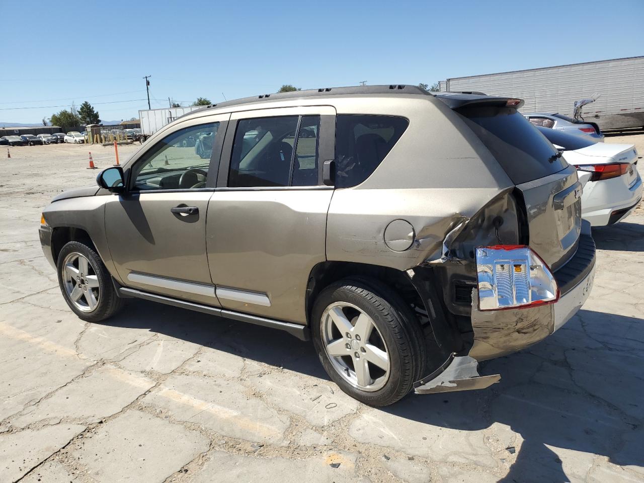 2007 Jeep Compass - Image 2