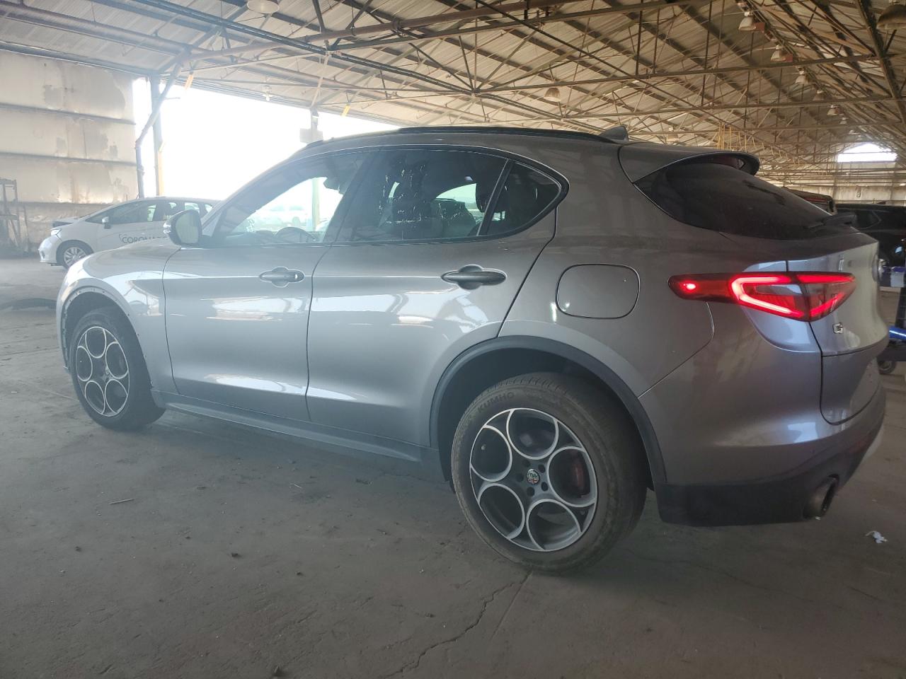 ZASFAKPNXJ7B67194 2018 ALFA ROMEO STELVIO - Image 2