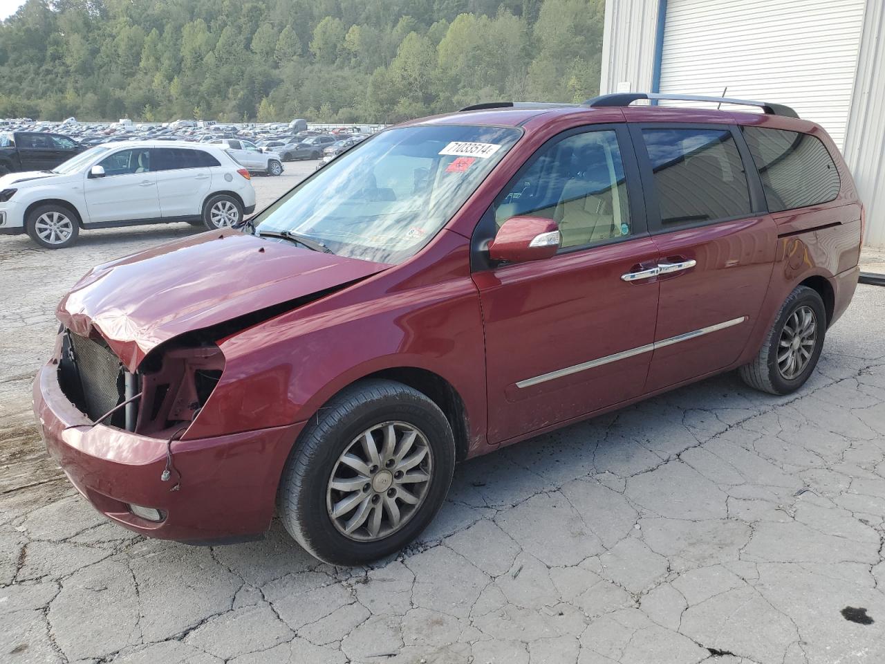 2012 Kia Sedona - Image 1