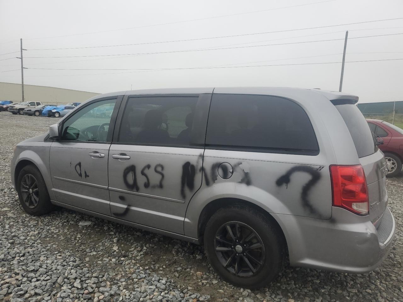 2014 Dodge Caravan - Image 2