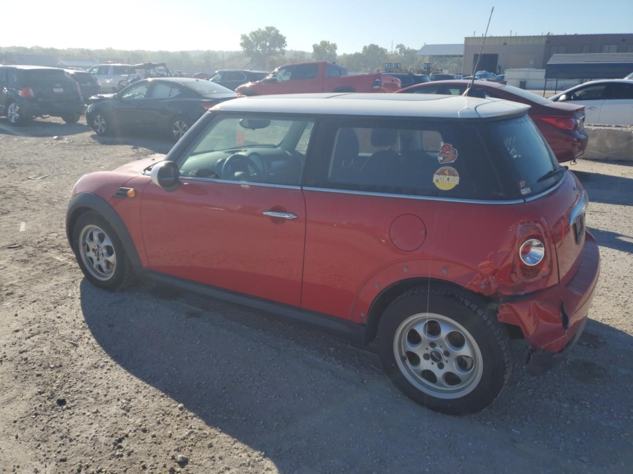 2013 MINI Cooper - Image 2