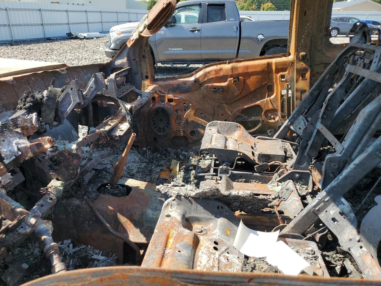 2005 Ford F250 - Image 7