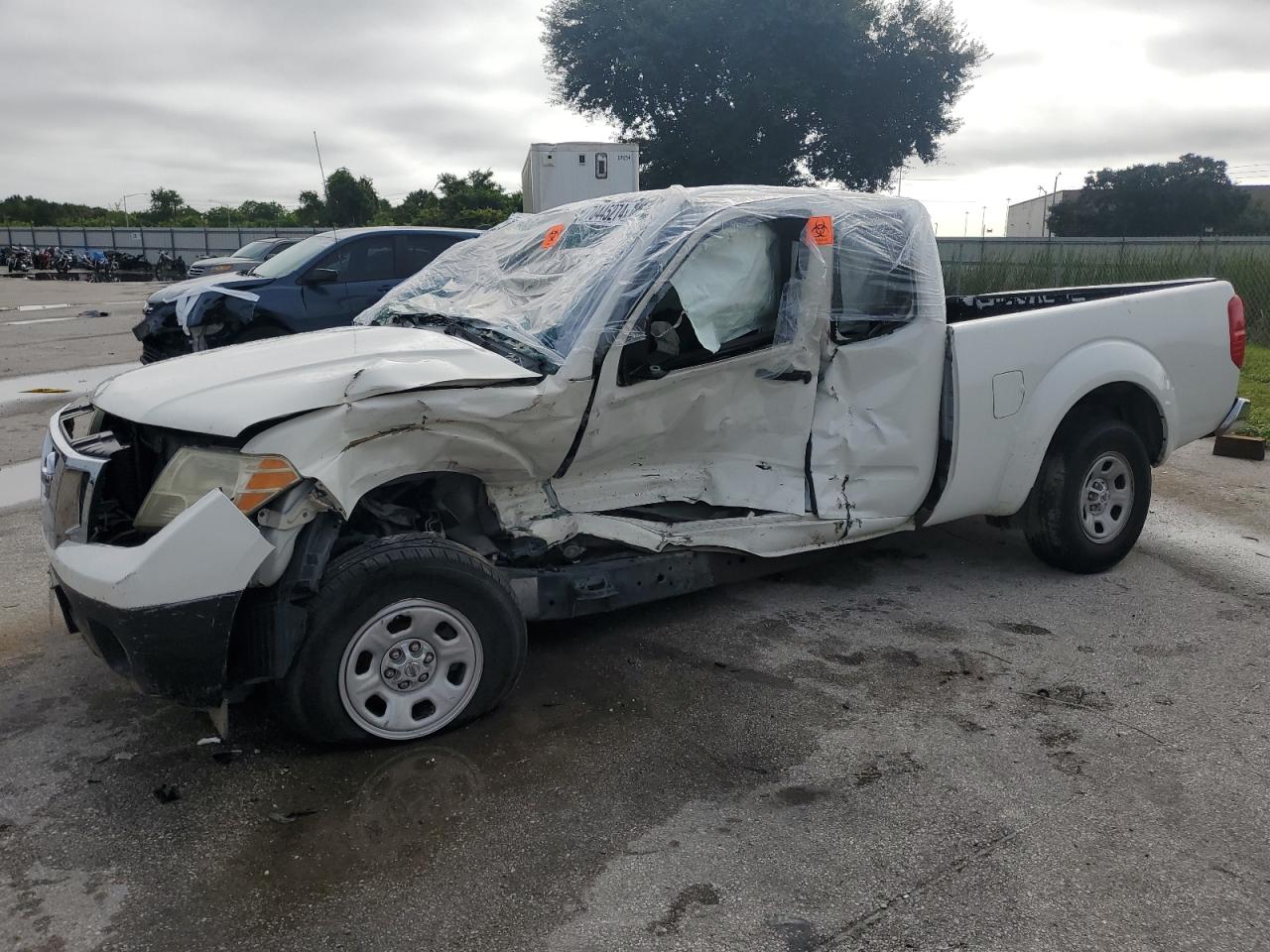 1N6BD0CT6GN715152 2016 NISSAN NAVARA - Image 1