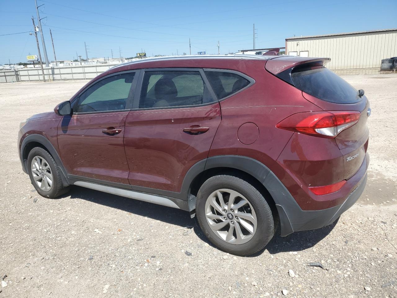 KM8J33A41JU660729 2018 HYUNDAI TUCSON - Image 2