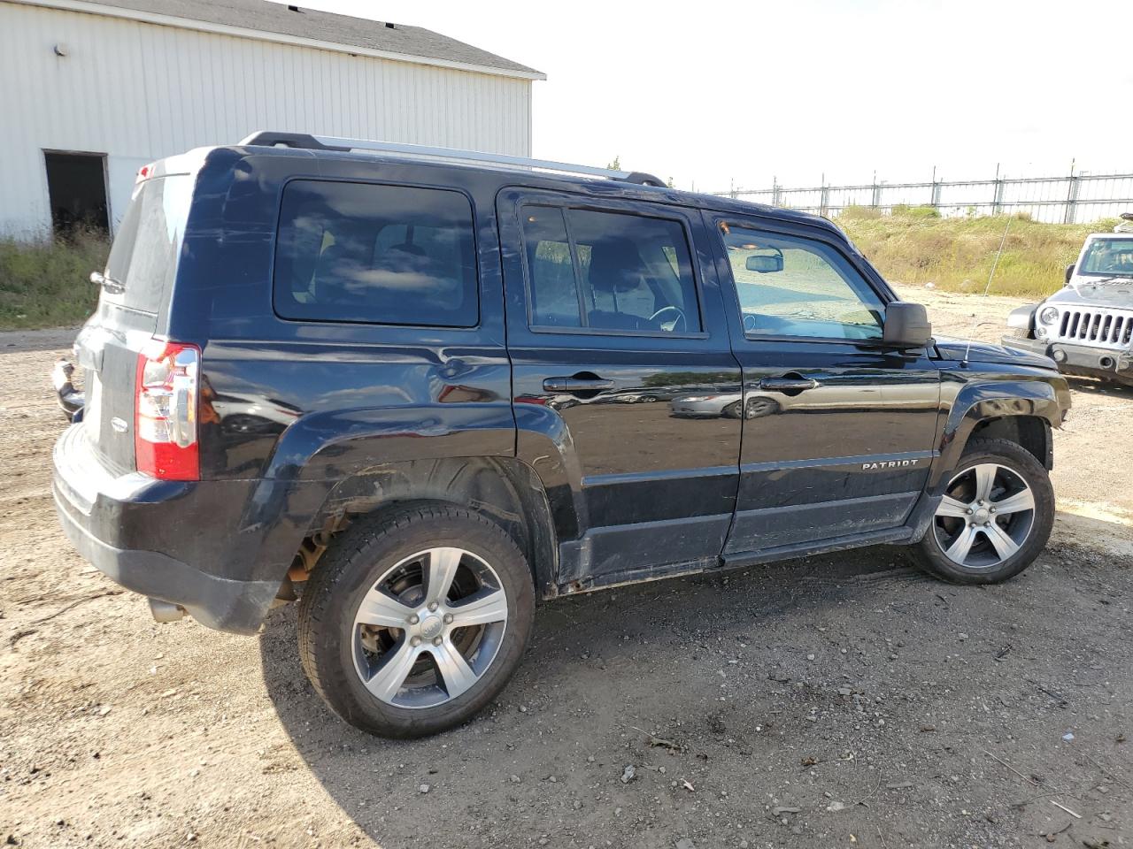 2016 Jeep Liberty (Patriot) - Image 3