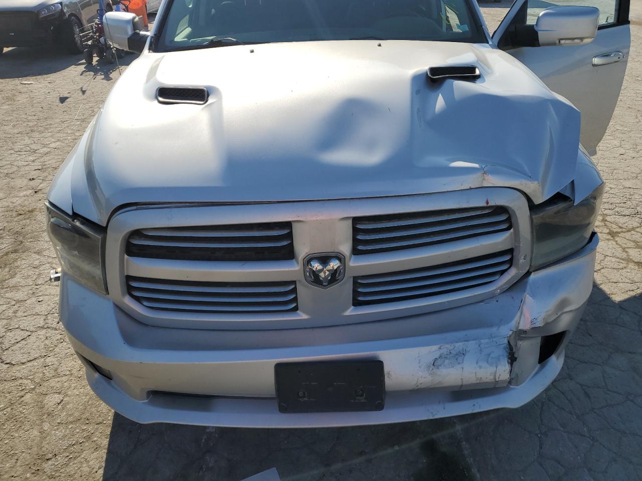 1C6RR7MT2FS597909 2015 Ram 1500 Sport