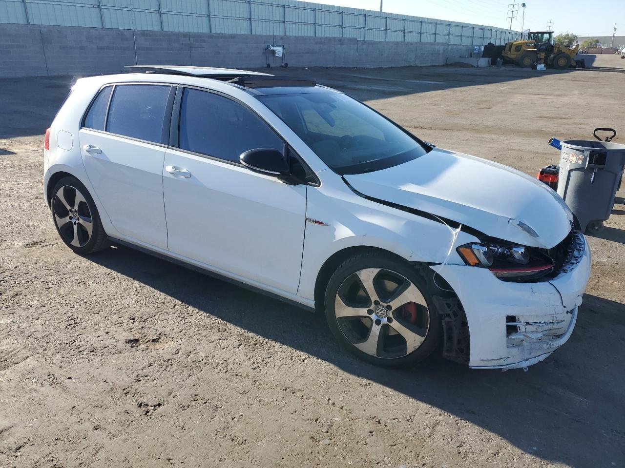 2015 Volkswagen GTI - Image 4