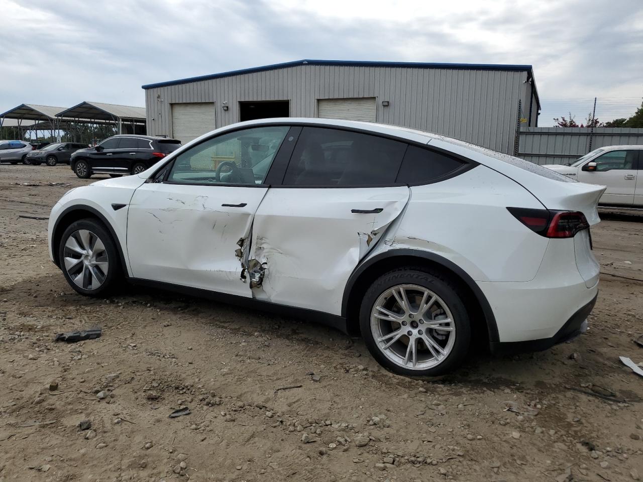 VIN 5YJYGDEE4MF085569 2021 TESLA MODEL Y no.2