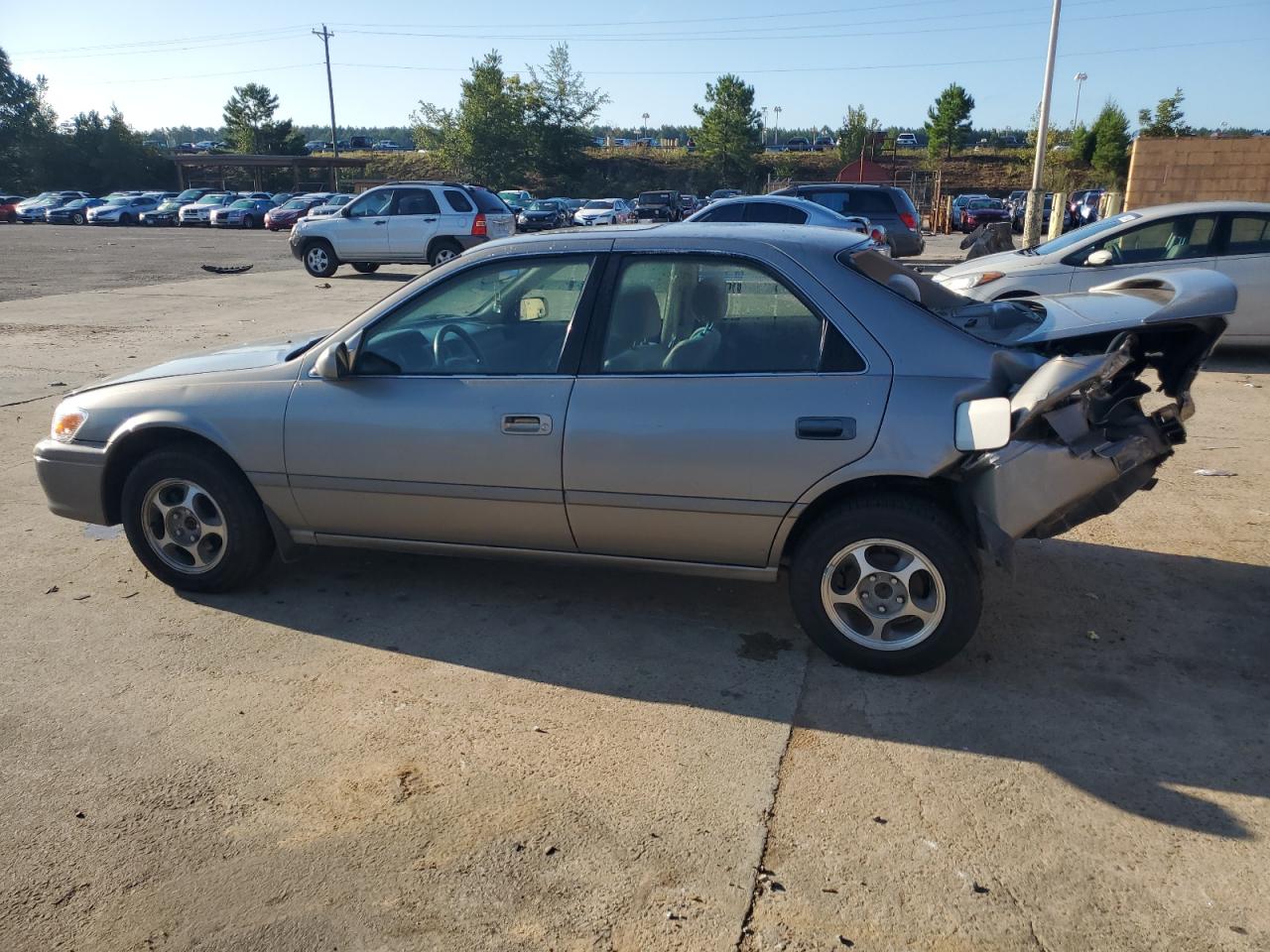 2000 Toyota Camry - Image 2