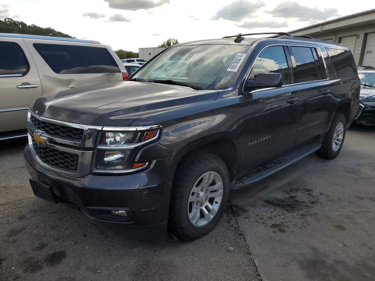 1GNSKJKC8FR727074 2015 CHEVROLET SUBURBAN - Image 1