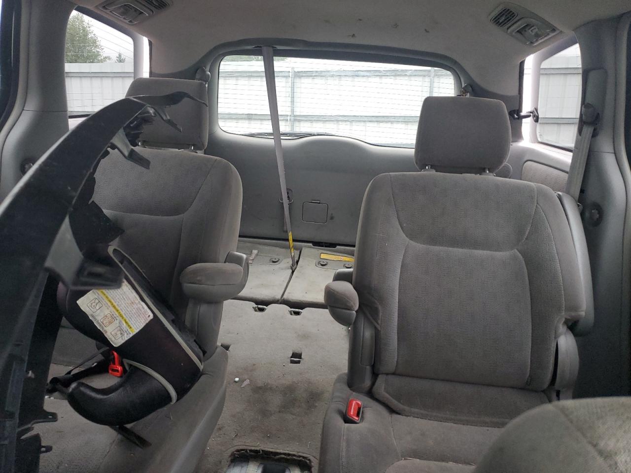 2004 Toyota Sienna Xle VIN: 5TDZA22C64S172611 Lot: 73516394