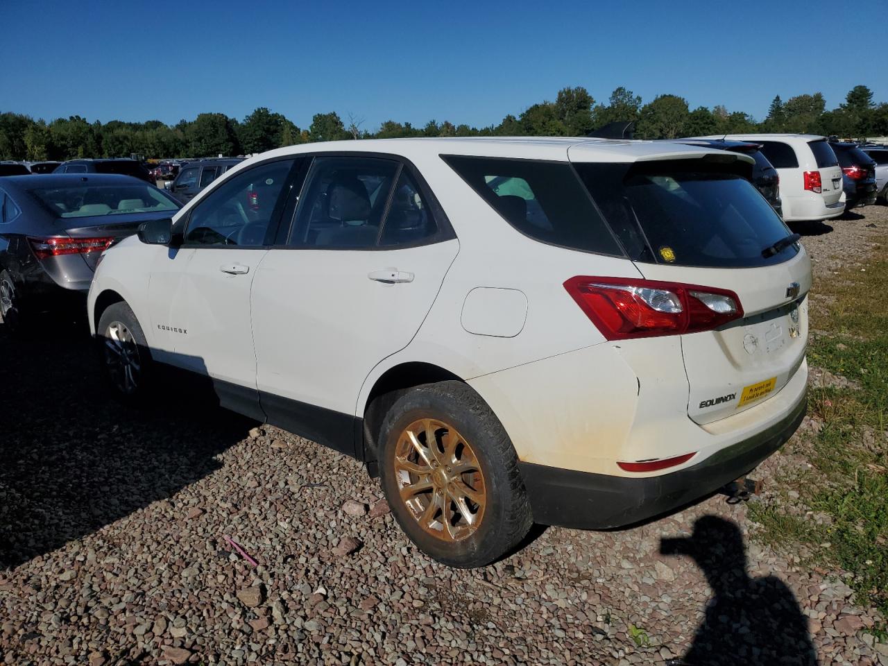 2GNAXREV5J6240377 2018 CHEVROLET EQUINOX - Image 2