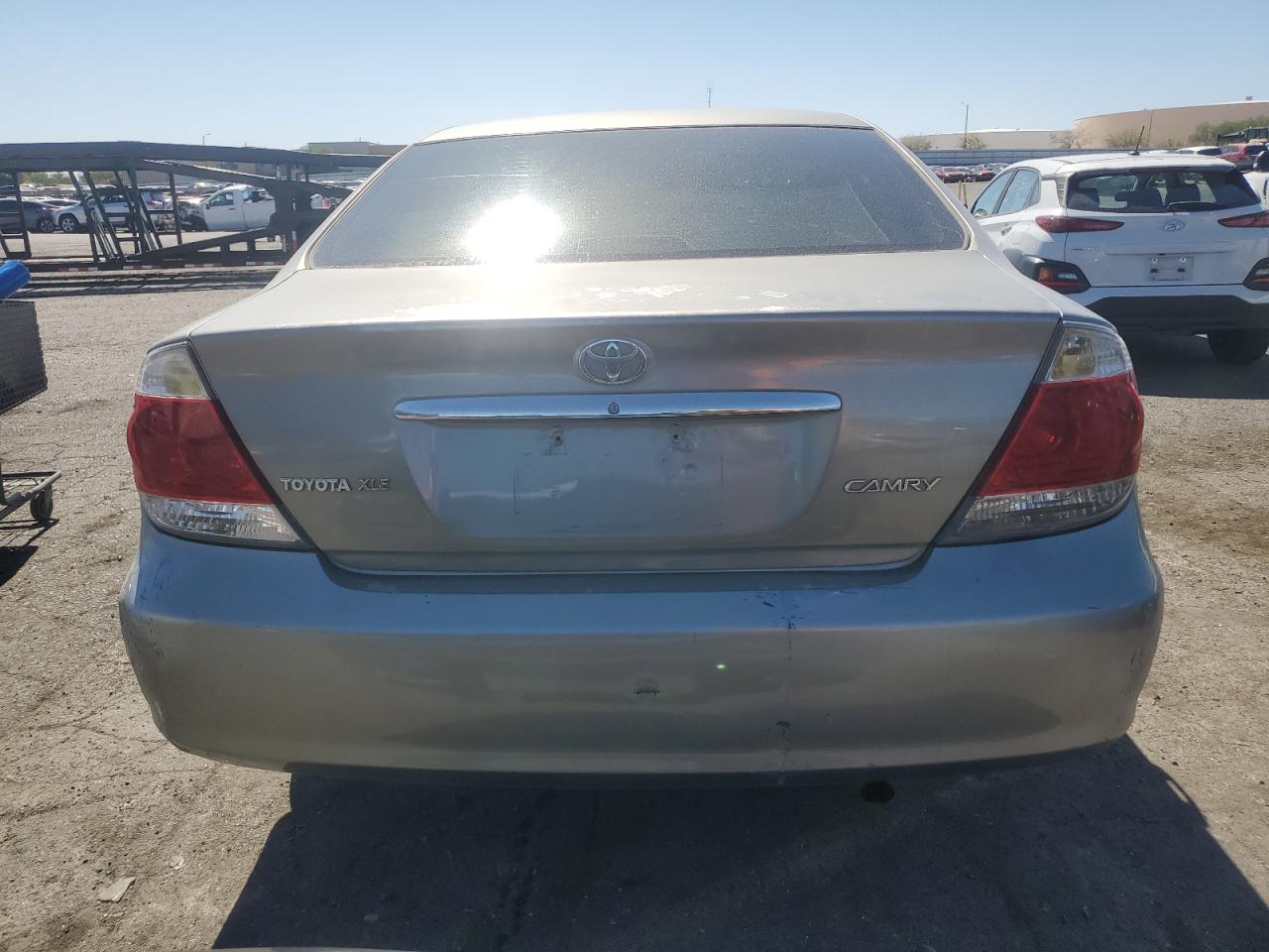 2005 Toyota Camry Le VIN: 4T1BE30K55U568270 Lot: 73841964