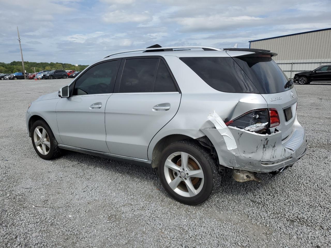 4JGDA5HB8GA680747 2016 MERCEDES-BENZ GLE - Image 2