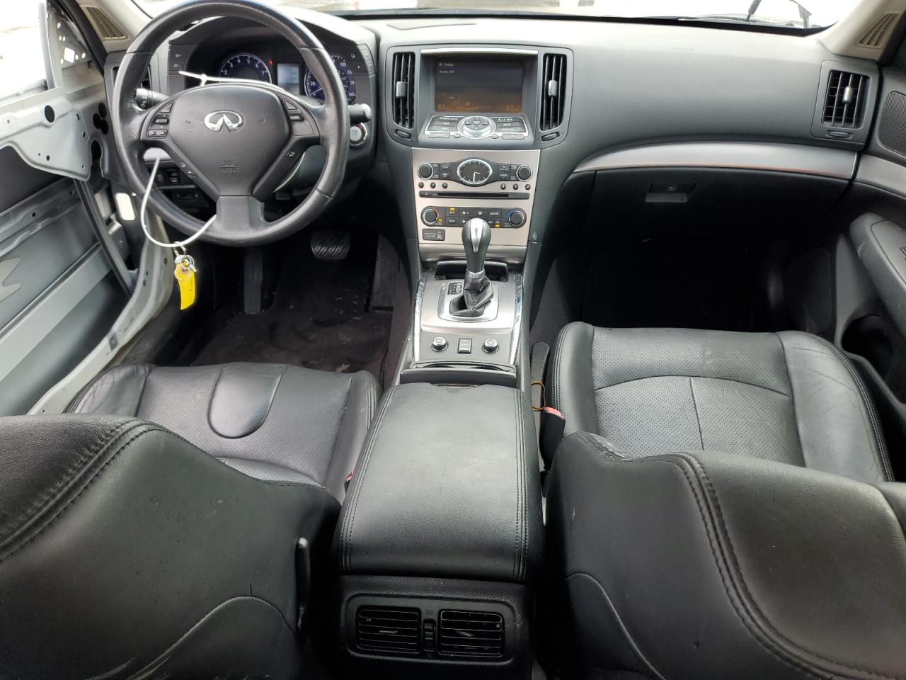 JN1CV6AR1FM520498 2015 Infiniti Q40