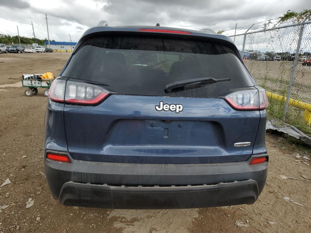 1C4PJLCB6KD487386 2019 Jeep Cherokee Latitude