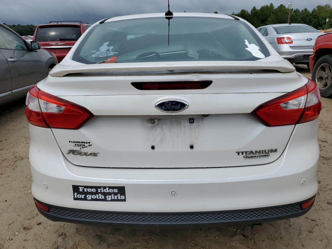 1FADP3J26DL288695 2013 Ford Focus Titanium