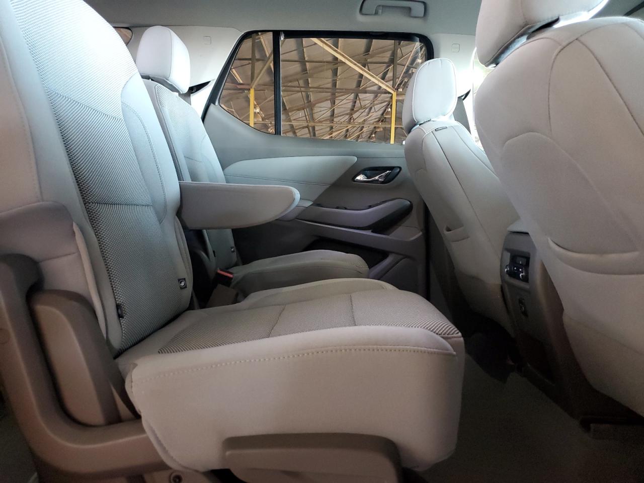 2019 Chevrolet Traverse - Image 12