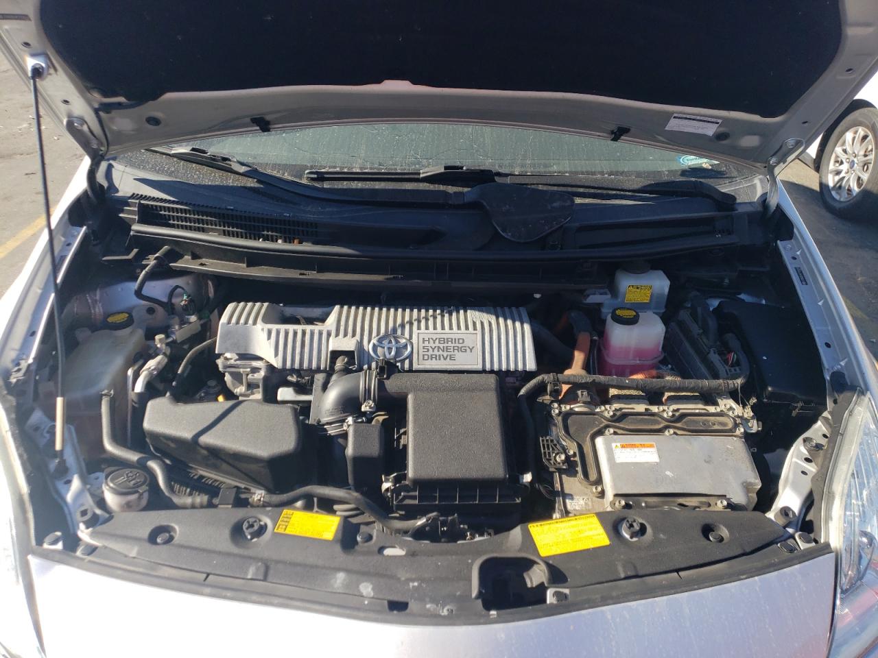 2012 Toyota Prius - Image 11
