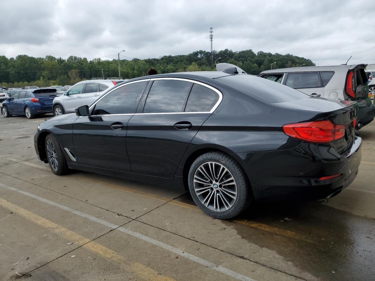 VIN WBAJE5C53KWW07002 2019 BMW 5 SERIES no.2