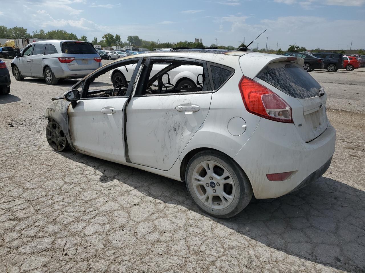 2014 Ford Fiesta - Image 2