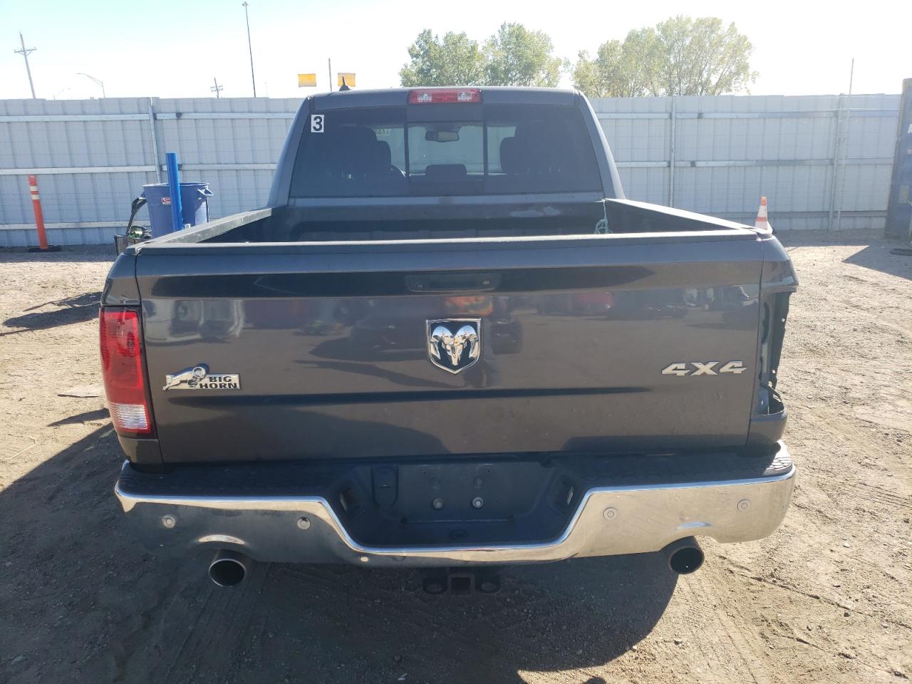 1C6RR7LT3JS332958 2018 Ram 1500 Slt