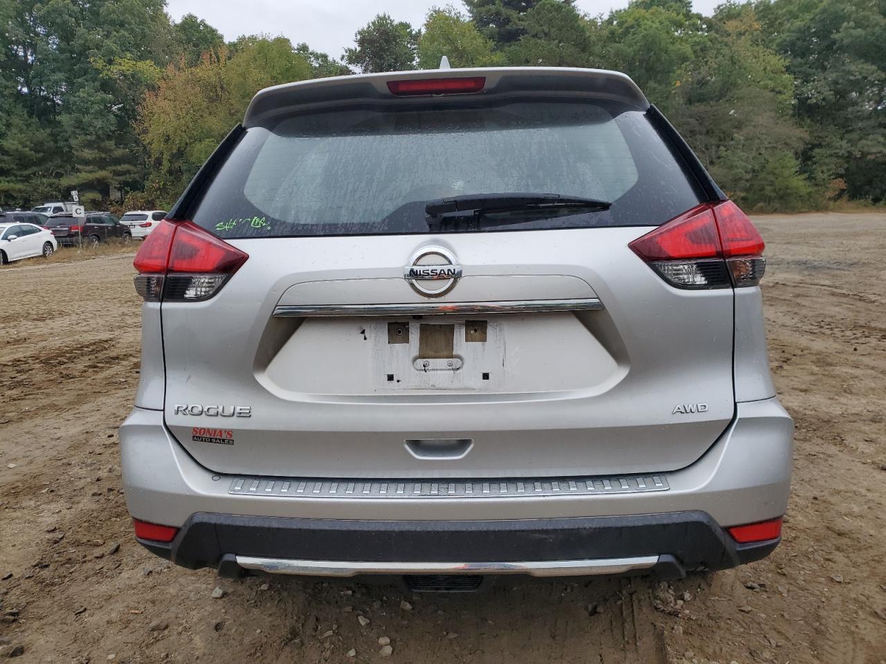 2017 Nissan Rogue S VIN: JN8AT2MV1HW010272 Lot: 72888634