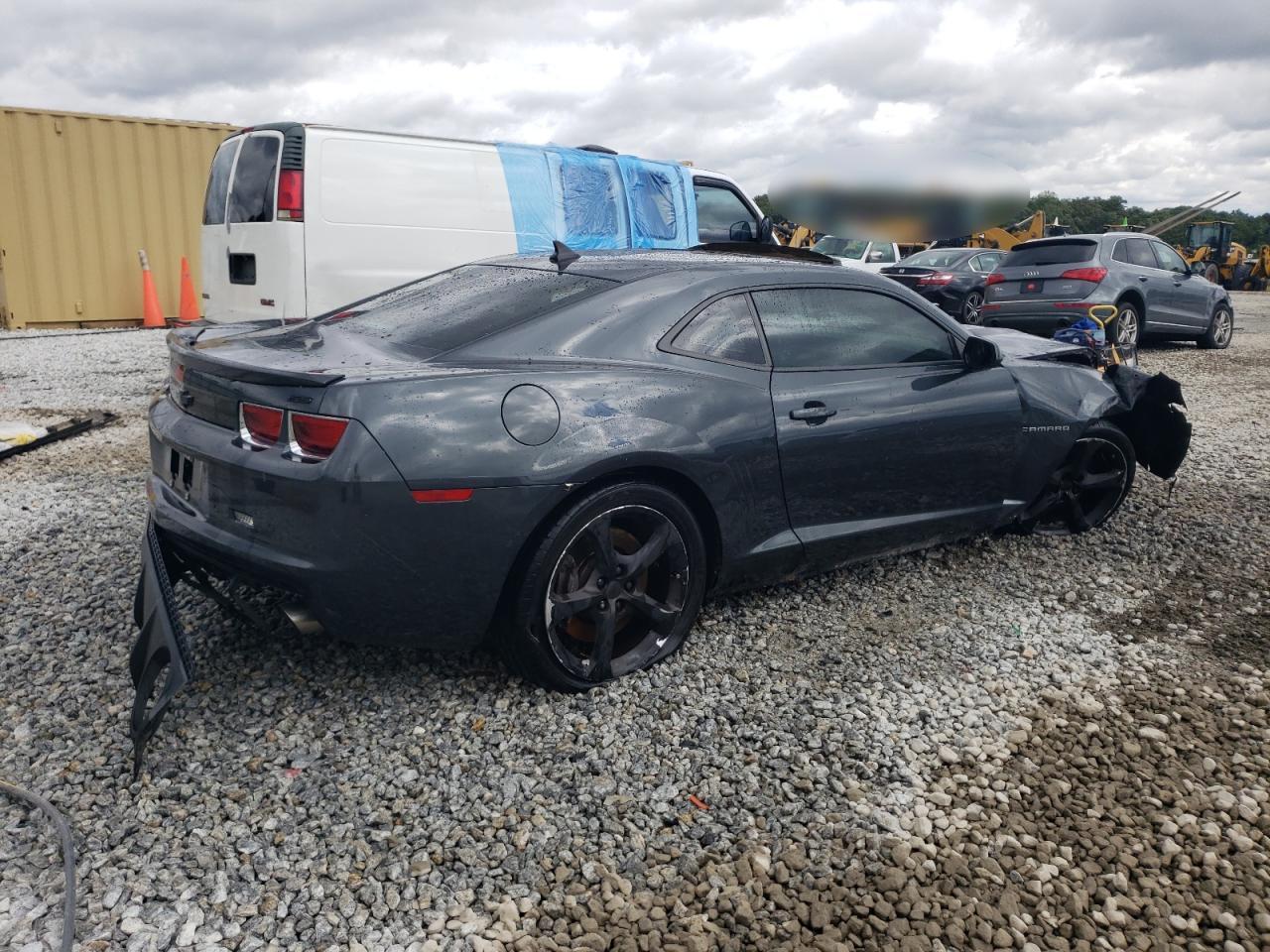 2013 Chevrolet Camaro - Image 3