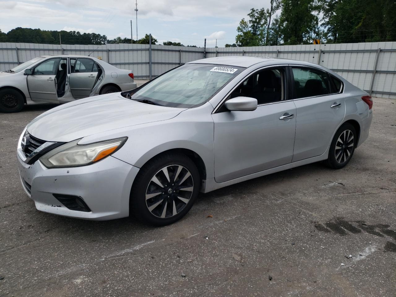 1N4AL3AP8JC111670 2018 NISSAN ALTIMA - Image 1