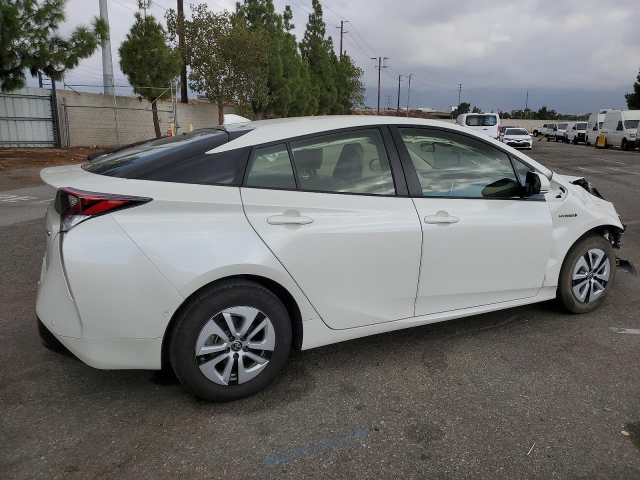 2018 Toyota Prius VIN: JTDKARFU6J3548105 Lot: 71853524