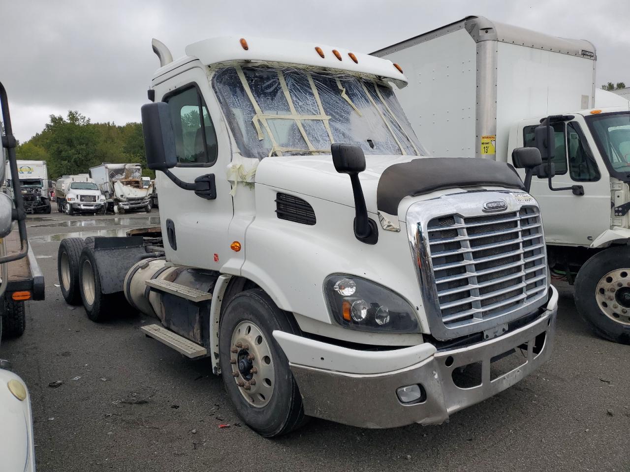 Cahokia Heights, IL에서 판매 중인 2016 Freightliner Cascadia 113 - Side