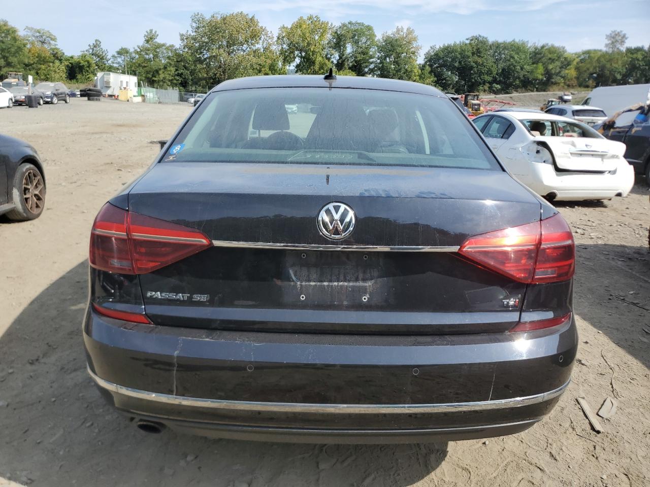 2017 Volkswagen Passat Se VIN: 1VWGT7A39HC003445 Lot: 70876894