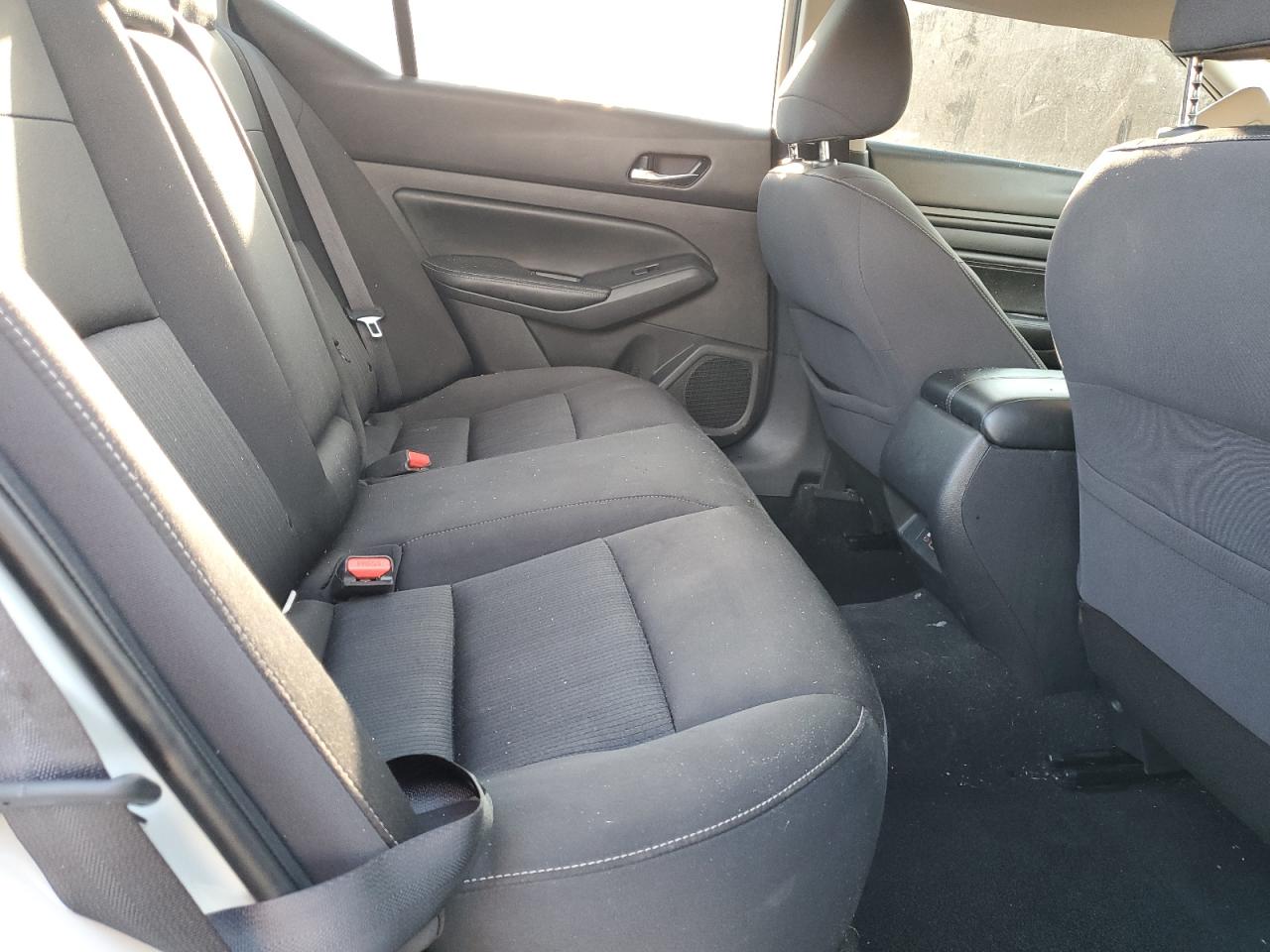 2019 Nissan Altima - Image 10
