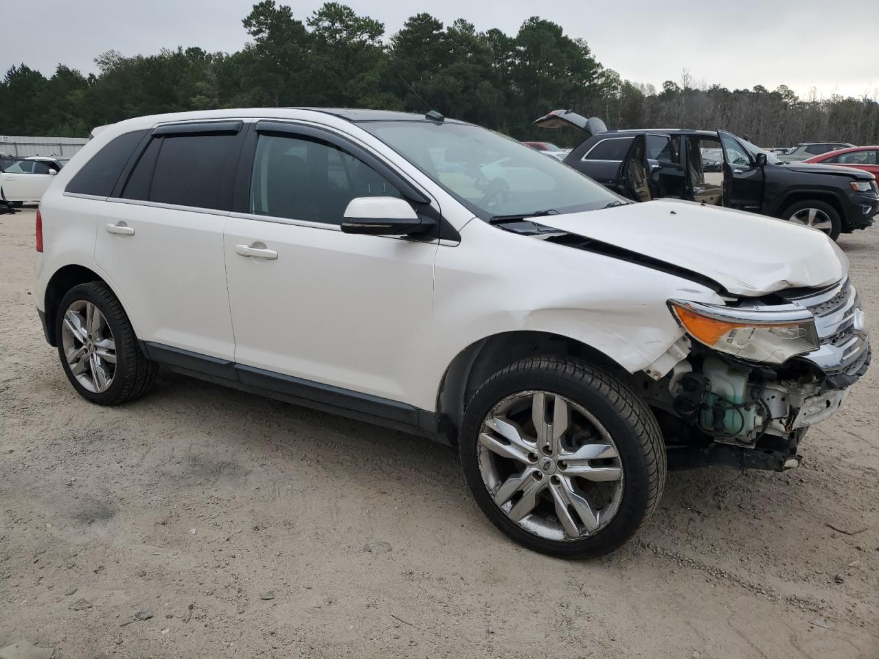 VIN 2FMDK4KC9DBB04318 2013 FORD EDGE no.4