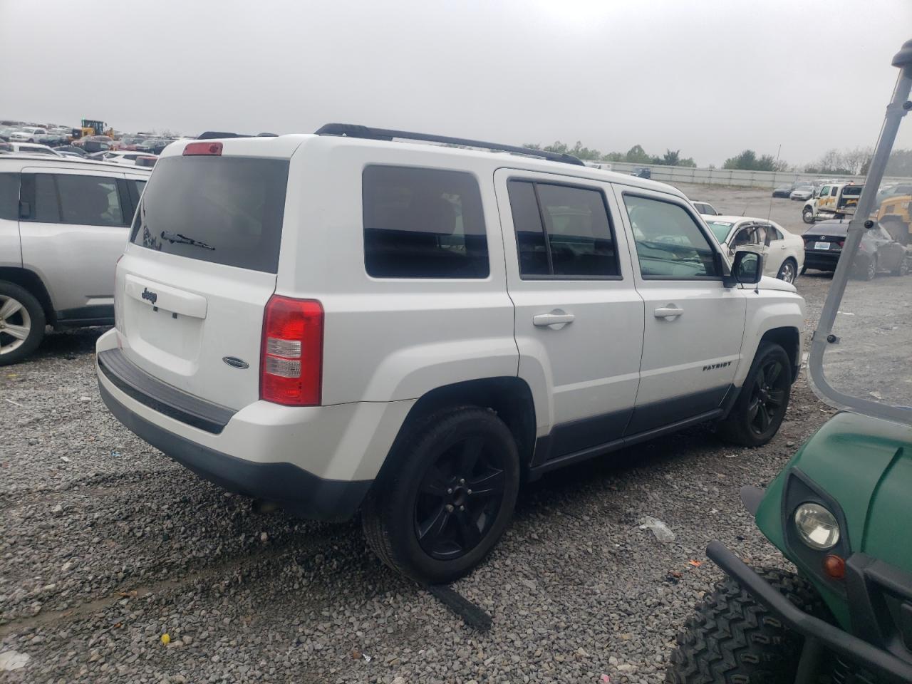 VIN 1C4NJPBA6FD368492 2015 JEEP PATRIOT no.3