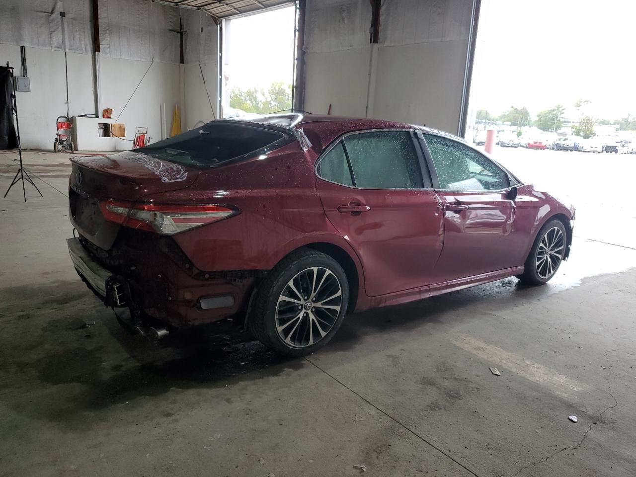 VIN 4T1B11HK7JU554515 2018 TOYOTA CAMRY no.3