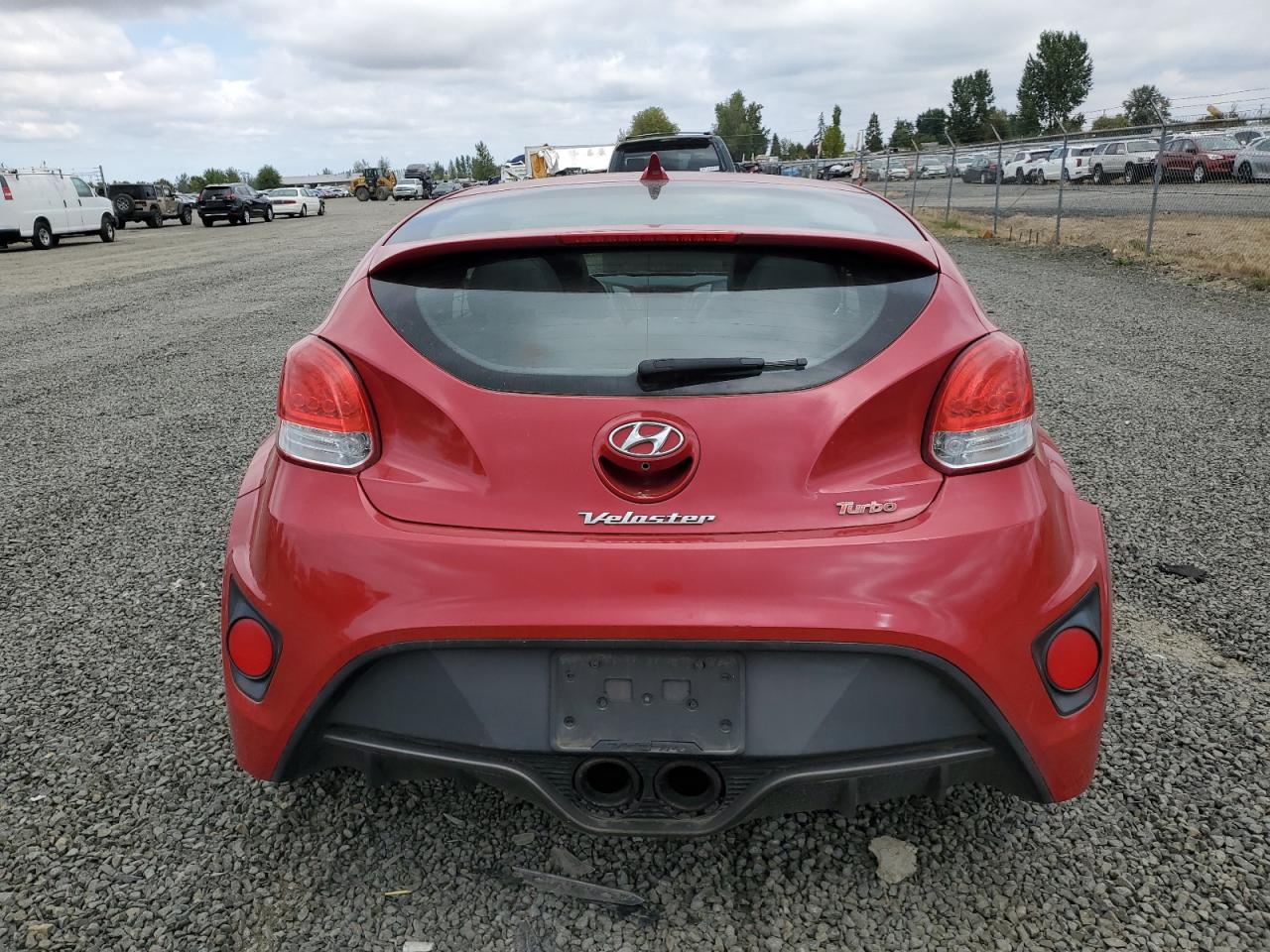 2015 Hyundai Veloster Turbo VIN: KMHTC6AE7FU225773 Lot: 71656824