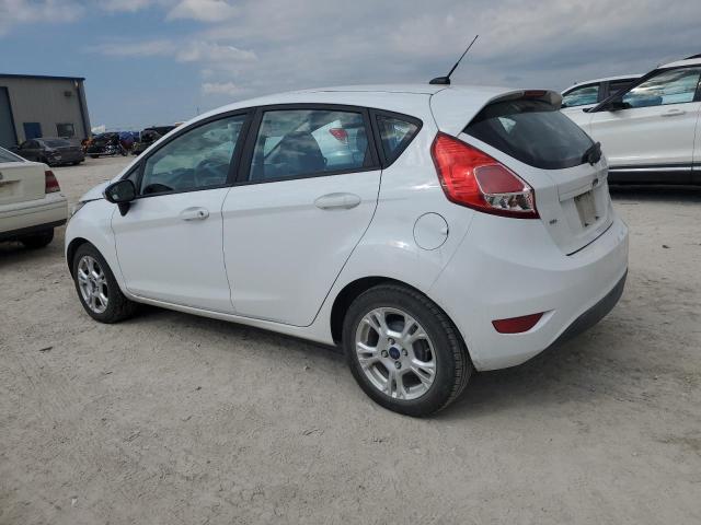  FORD FIESTA 2015 Белый