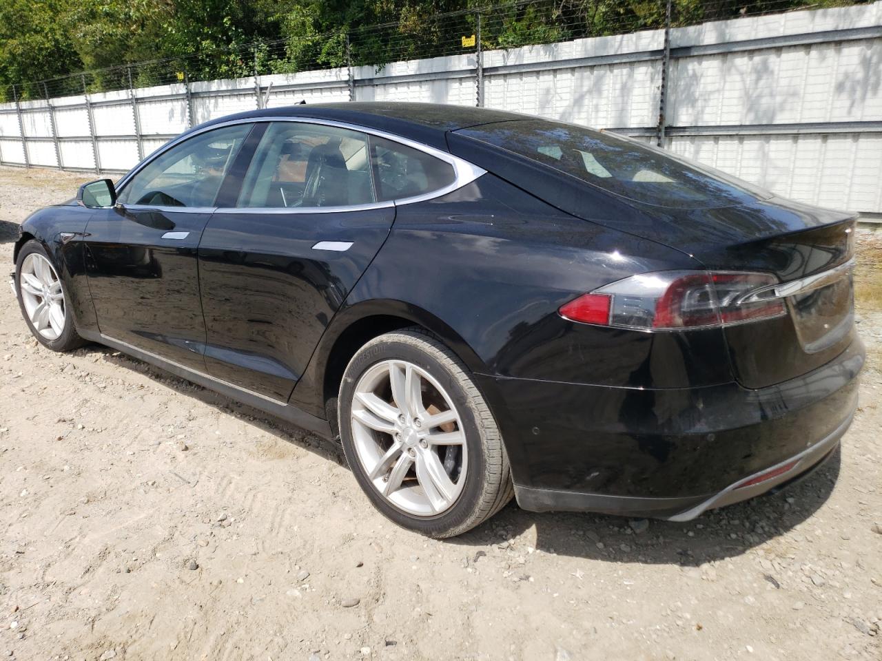 5YJSA1S23FF093133 2015 TESLA MODEL S - Image 2