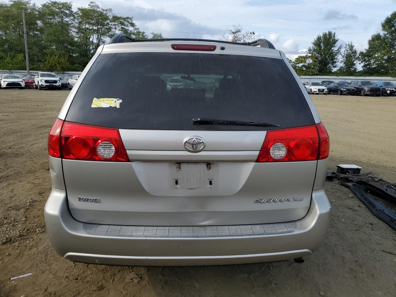 2007 Toyota Sienna Xle VIN: 5TDZK22CX7S015293 Lot: 72042054