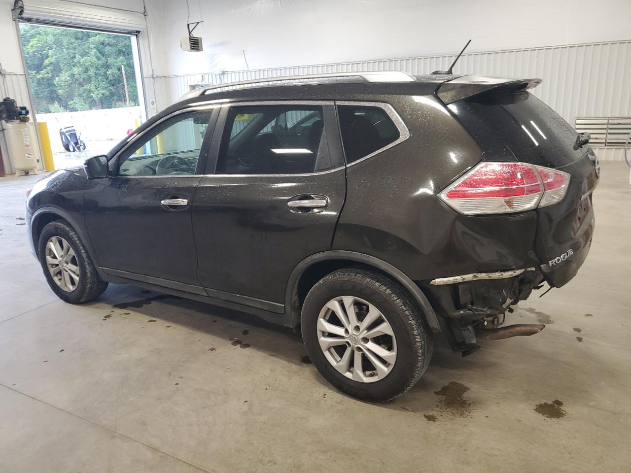 2015 Nissan Rogue S VIN: KNMAT2MV5FP519865 Lot: 70827164