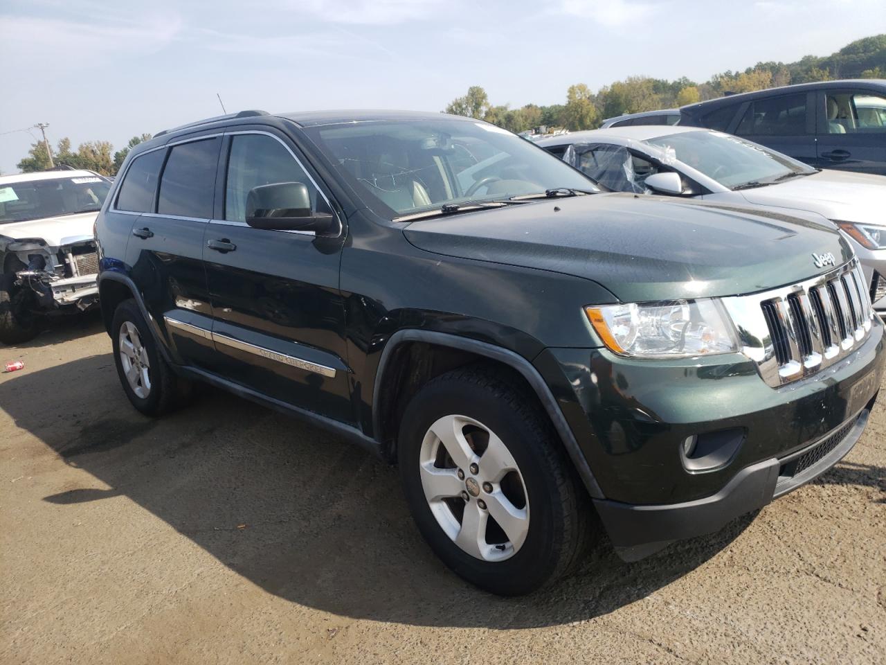 2011 Jeep Grand Cherokee - Image 4