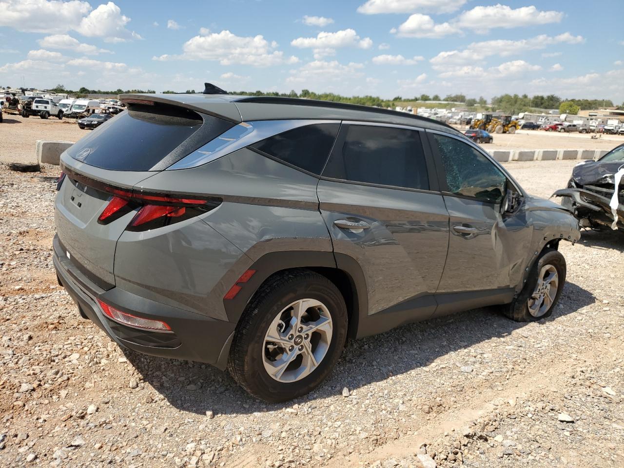 2024 Hyundai Tucson - Image 3