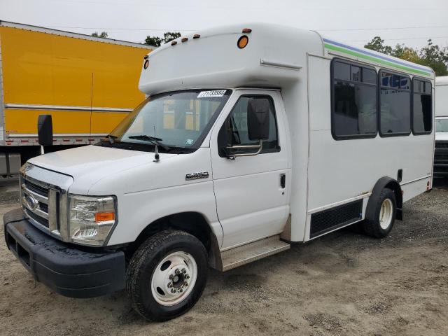 2017 Ford Econoline E350 Super Duty Cutaway Van იყიდება Glassboro-ში, NJ - Mechanical