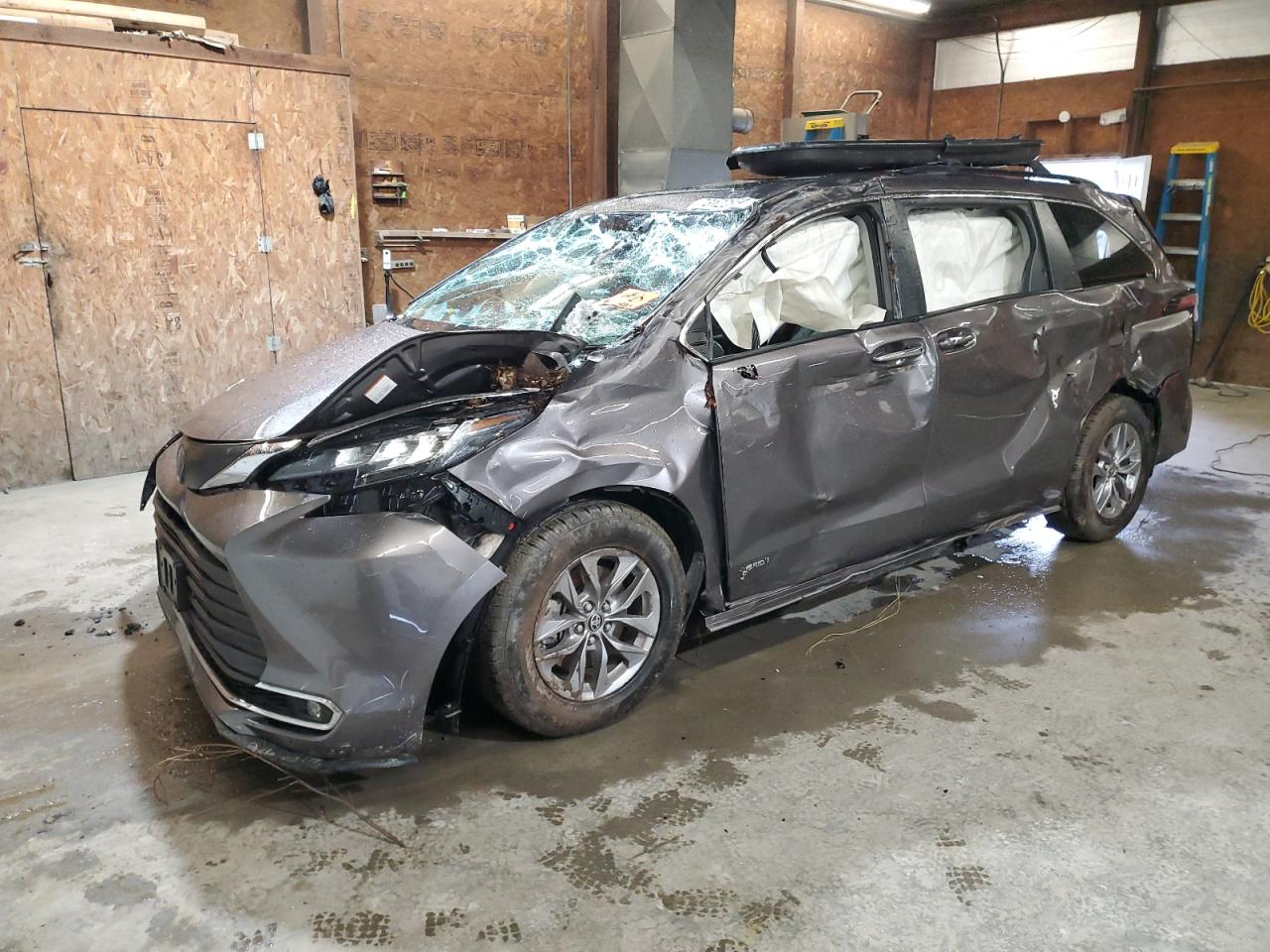 5TDJSKFC7MS014590 2021 Toyota Sienna Xle